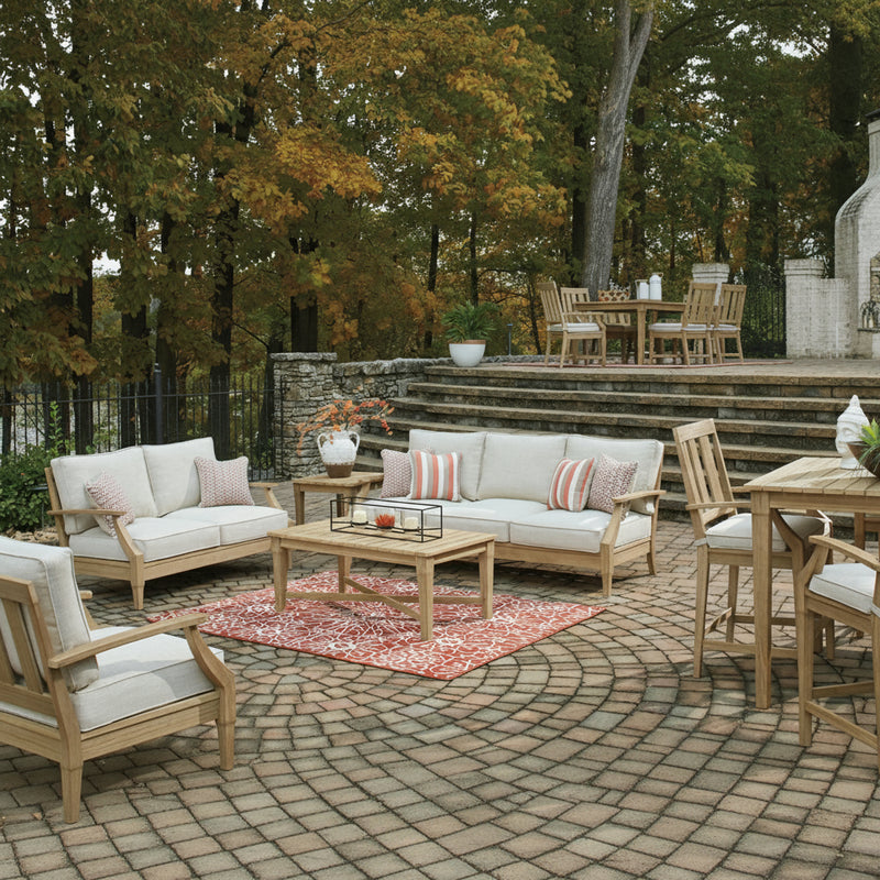 Clare View Outdoor Seating