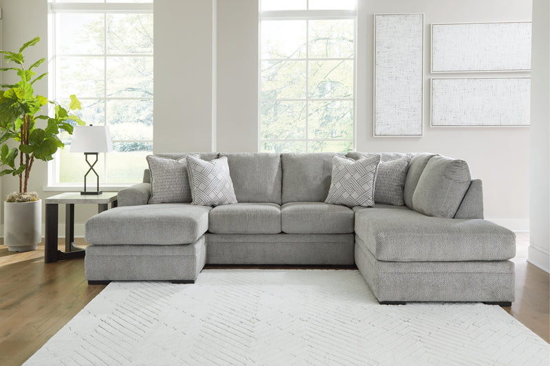 Seccional Casselbury de 2 piezas con chaise lounge