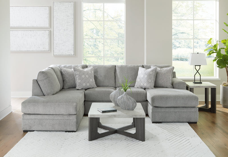 Seccional Casselbury de 2 piezas con chaise lounge