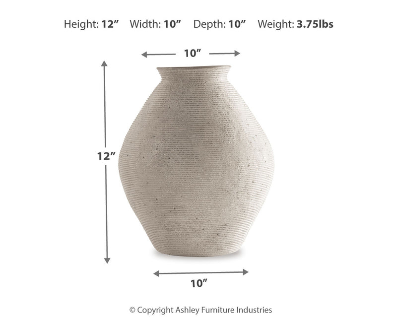 Hannela Vase