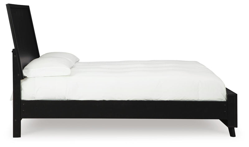 Danziar Panel Bed