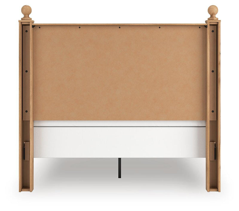 Galletyn Panel Bed