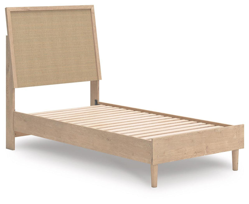 Cama con paneles Cielden