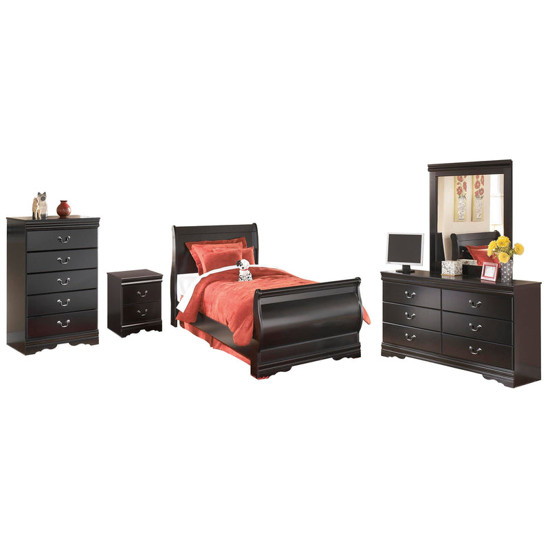 Huey Vineyard Sleigh Bed Bedroom Set