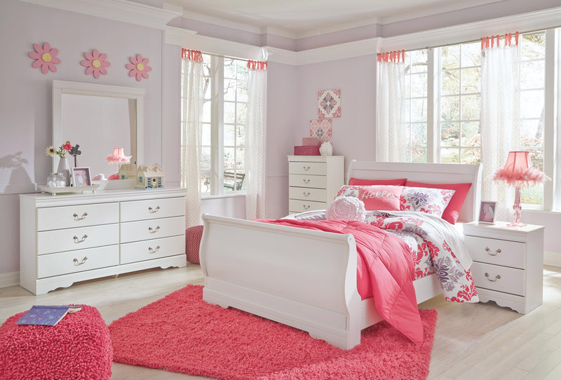 Juego de dormitorio con cama trineo Anarasia