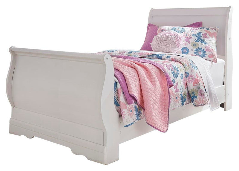 Juego de dormitorio con cama trineo Anarasia