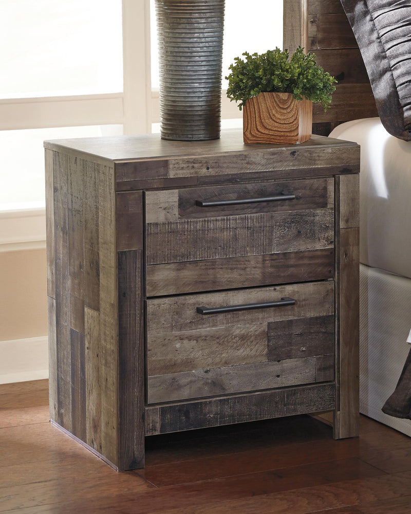 Derekson Panel Bed Bedroom Set