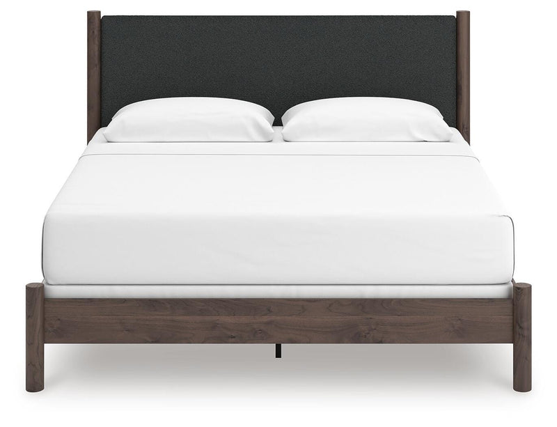 Juego de dormitorio con cama panel tapizada Pamytta
