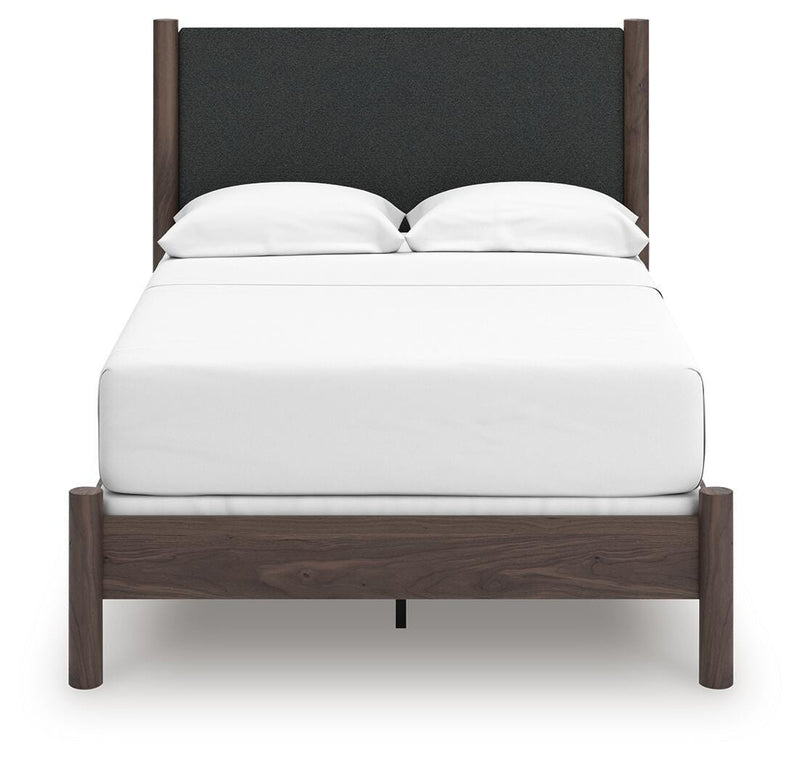 Juego de dormitorio con cama panel tapizada Pamytta