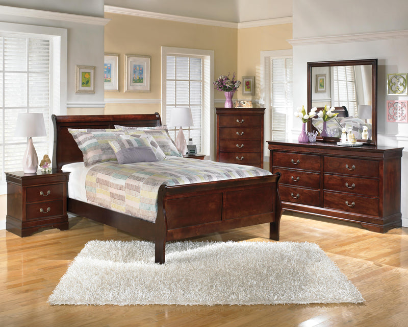 Alisdair Sleigh Bed Bedroom Set