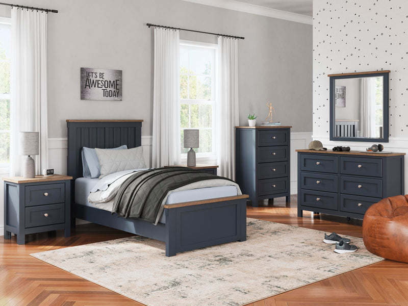 Juego de dormitorio Landocken con cama de paneles