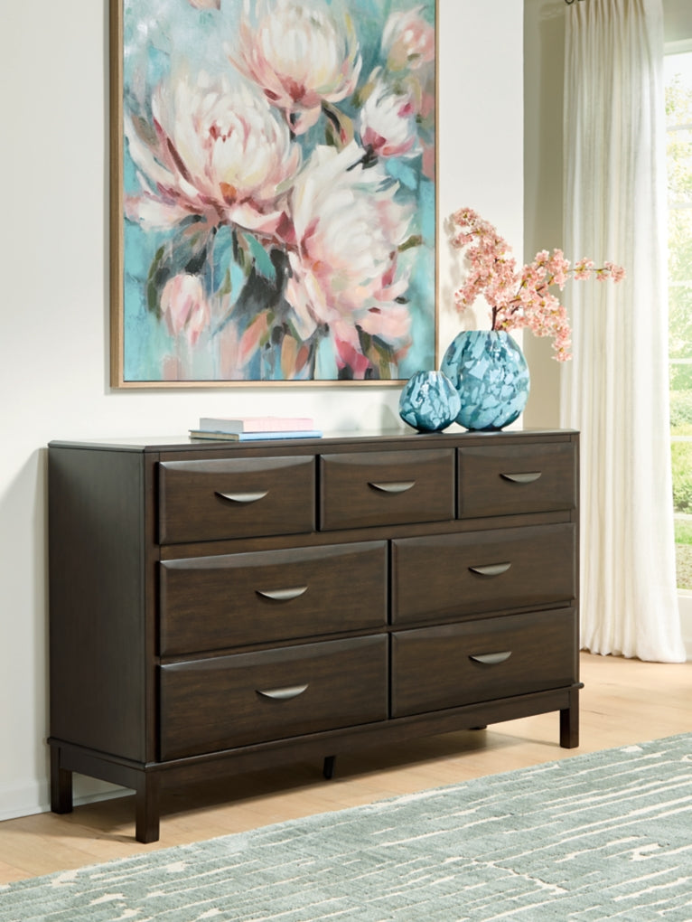 Vanmore Dresser & Chest
