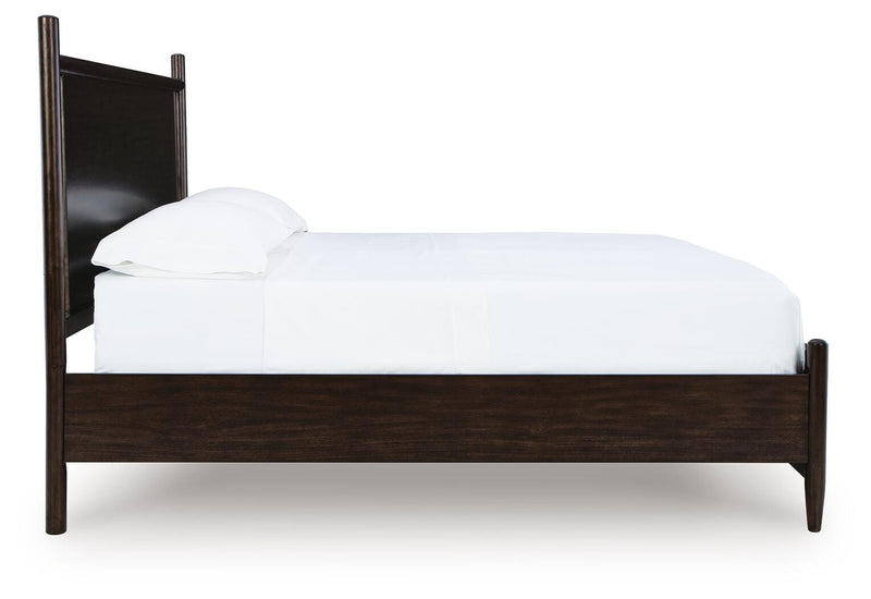 Dantenton Panel Bed