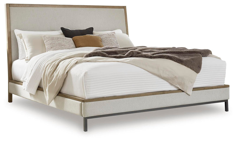 Tomtyn Upholstered Bed