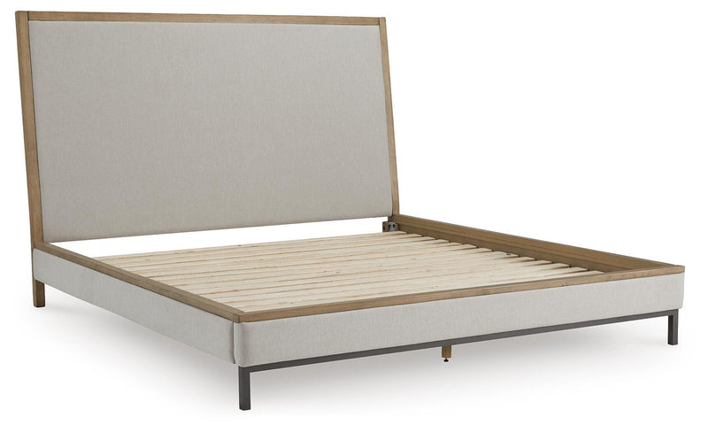 Tomtyn Upholstered Bed