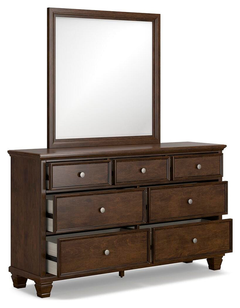 Juego de dormitorio con cama panel Danabrin