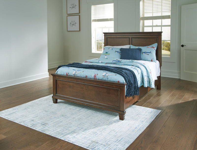 Cama con panel Danabrin