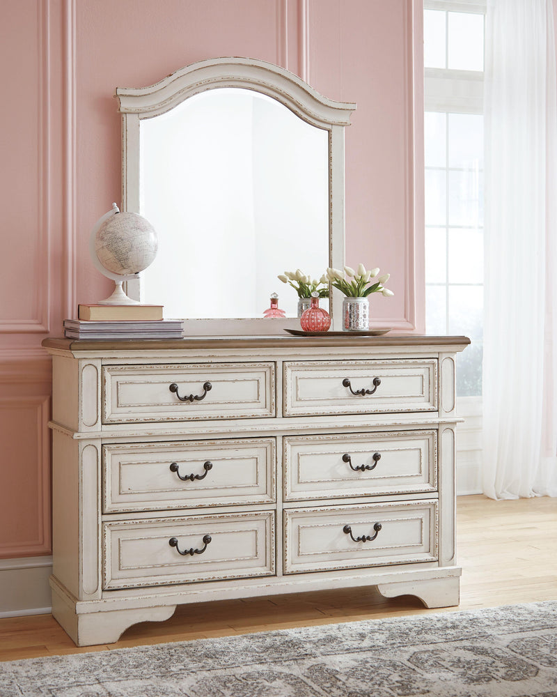 Realyn Panel Bed Bedroom Set