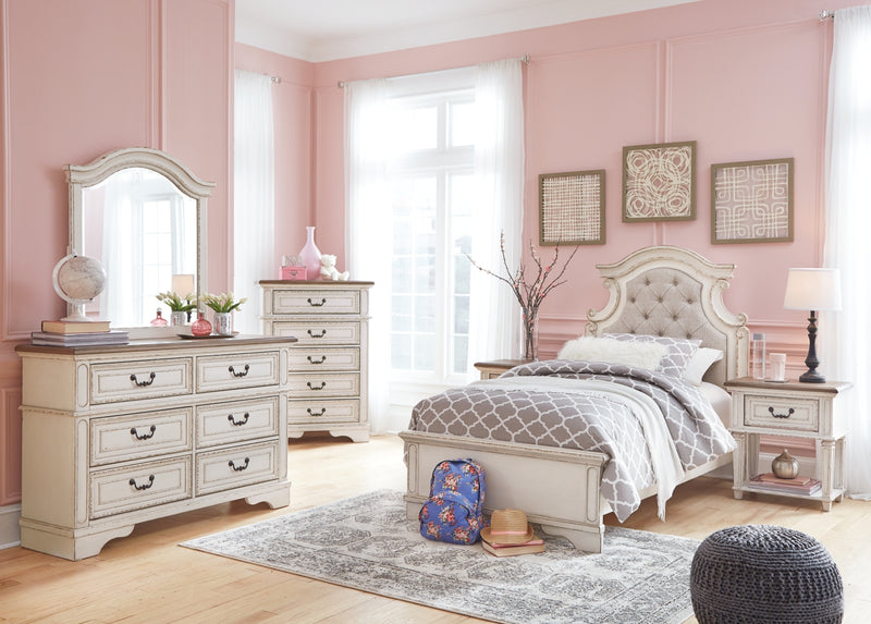 Realyn Dresser & Chest
