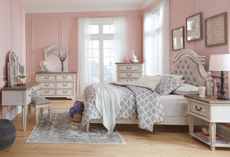 Realyn Dresser & Chest