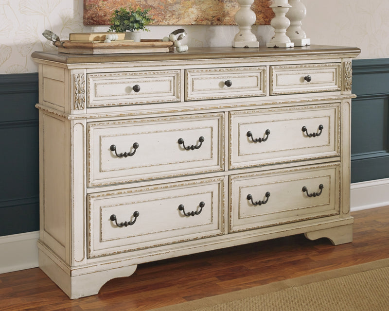 Realyn Dresser & Chest