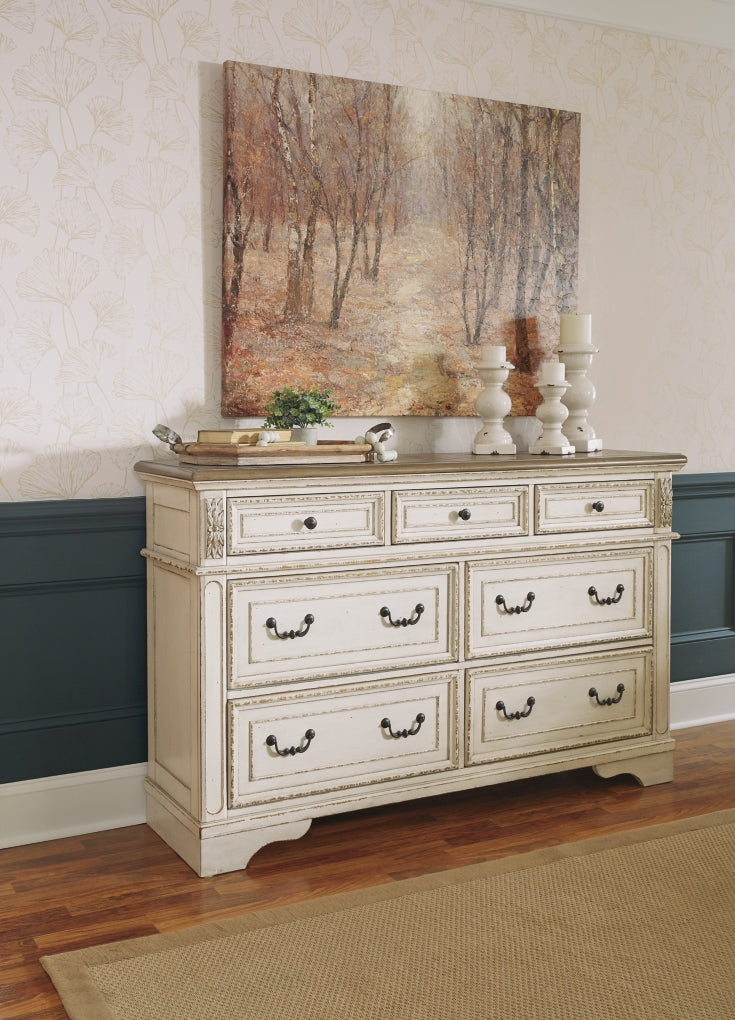 Realyn Dresser & Chest