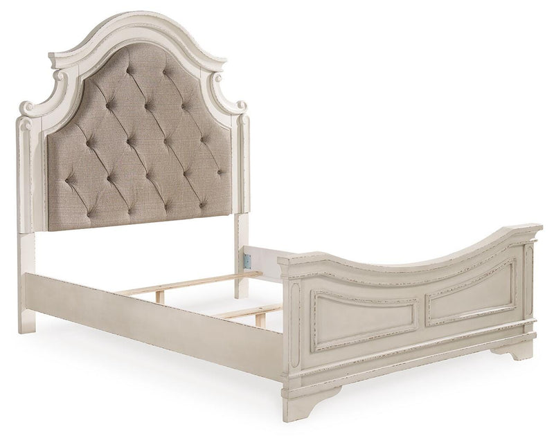 Realyn Upholstered Panel Bed