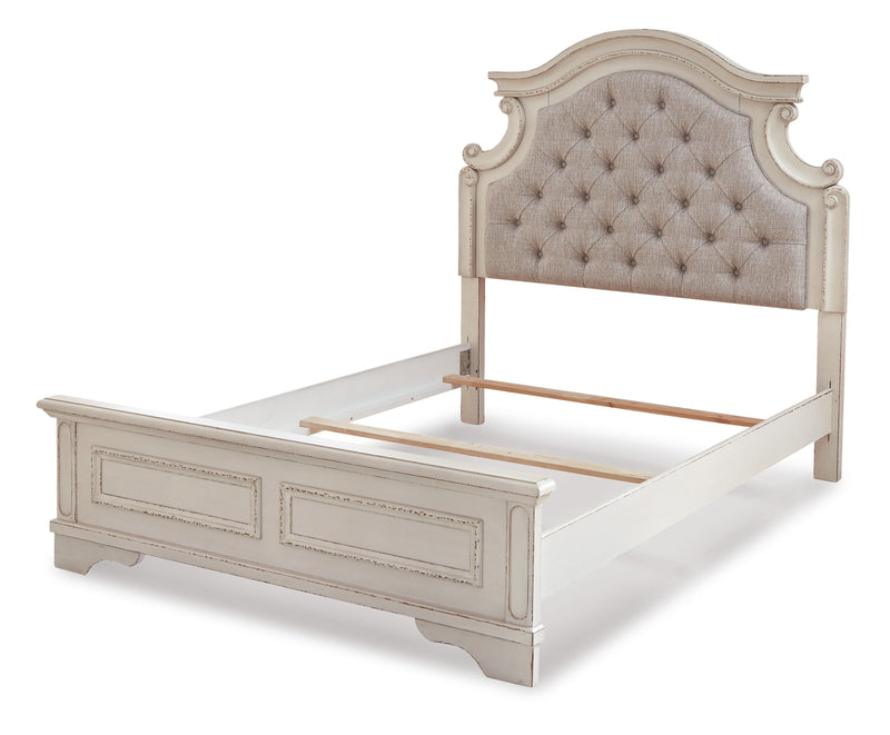 Realyn Panel Bed