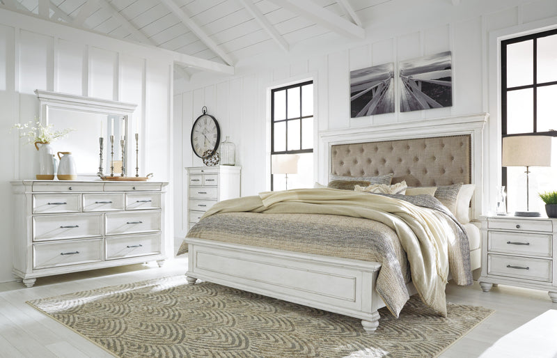 Kanwyn Panel Bed Bedroom Set