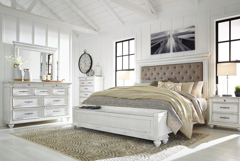 Kanwyn Panel Bed Bedroom Set