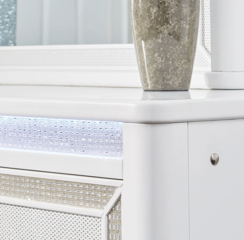 Chalanna Dresser & Chest