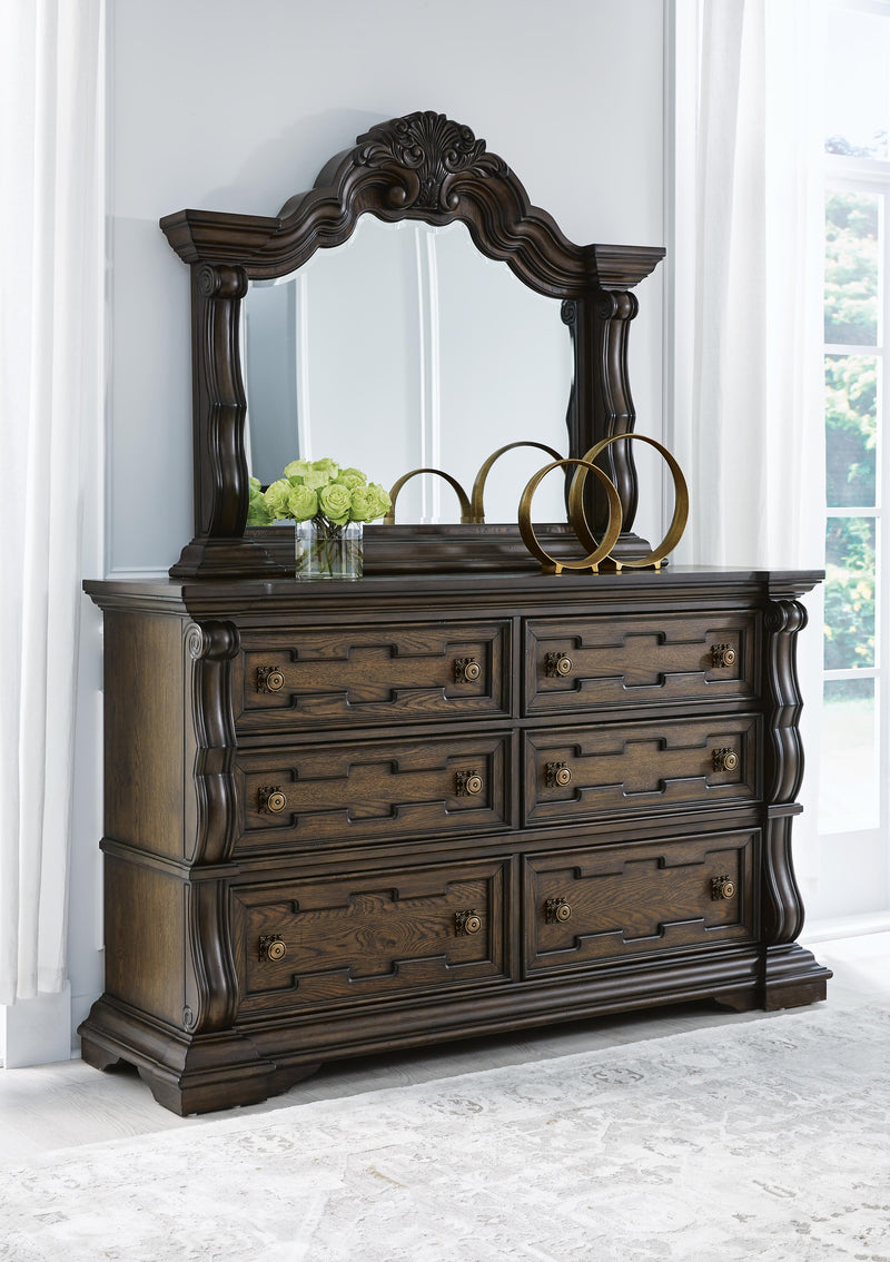Maylee Canopy Bed Bedroom Set