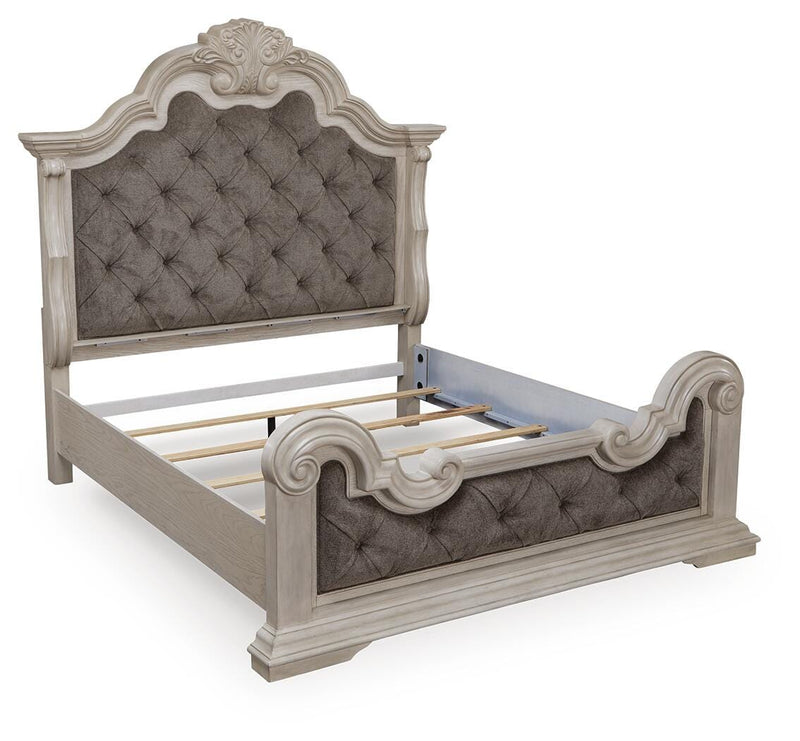 Cama de paneles tapizada Andonhall