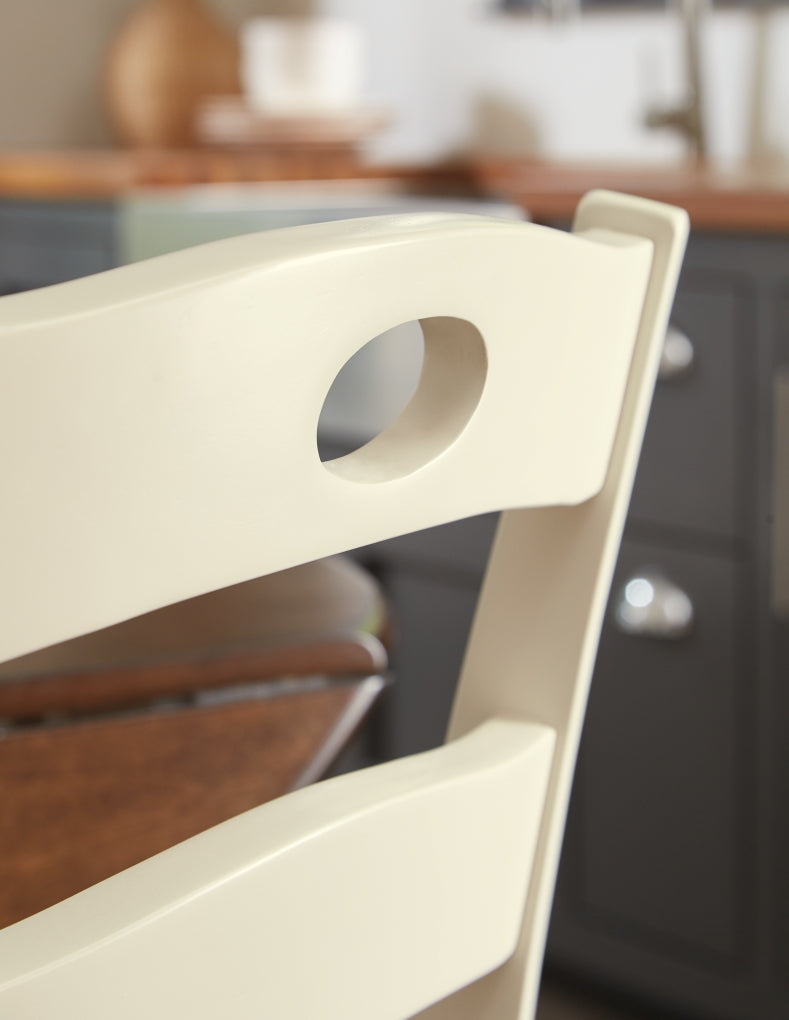 Juego de comedor Woodanville (hasta 4 sillas)