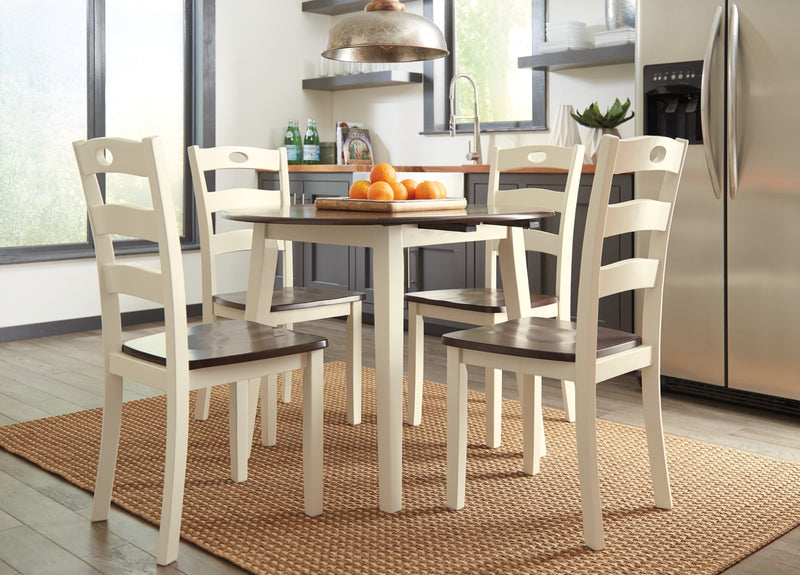 Juego de comedor Woodanville (hasta 4 sillas)