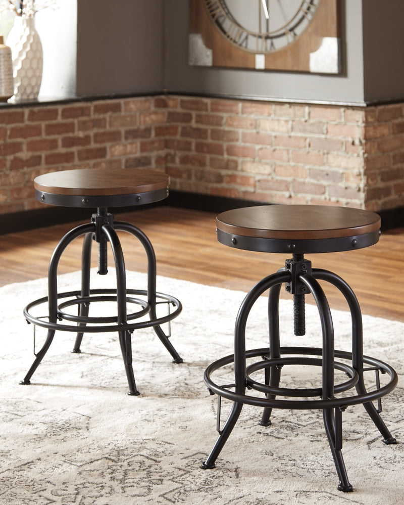 Valebeck Dining Set (Up to 8 Chairs)