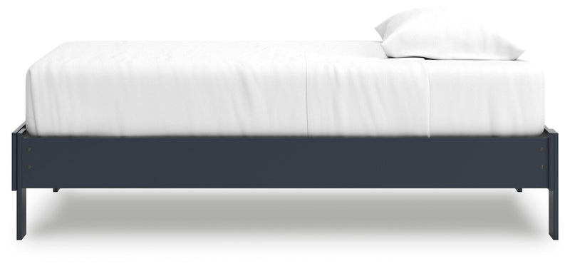 Simmenfort Platform Bed
