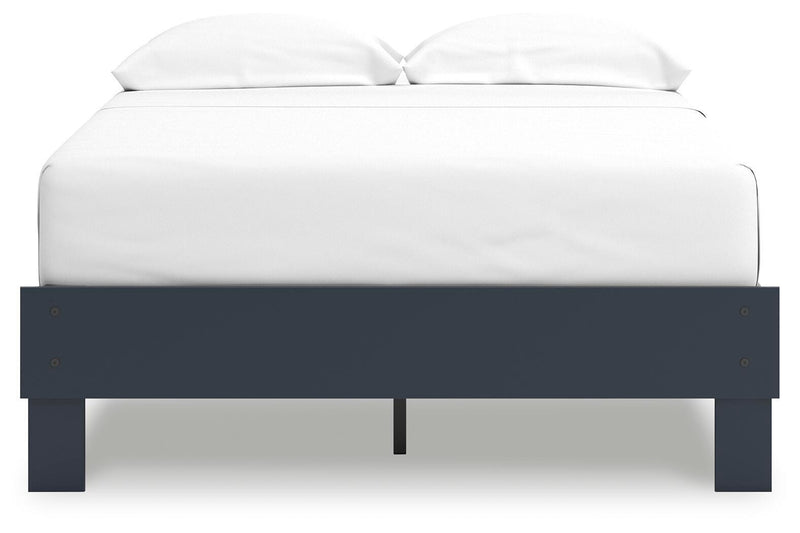 Simmenfort Platform Bed