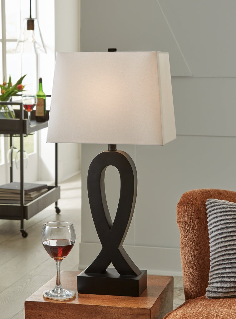Lámpara de mesa Markellton Poly