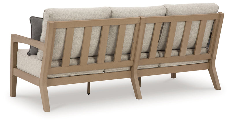 Hallow Creek Outdoor Seating