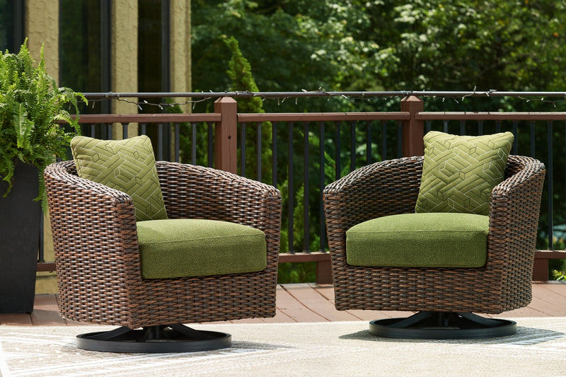 Horizon Hall Outdoor Seating