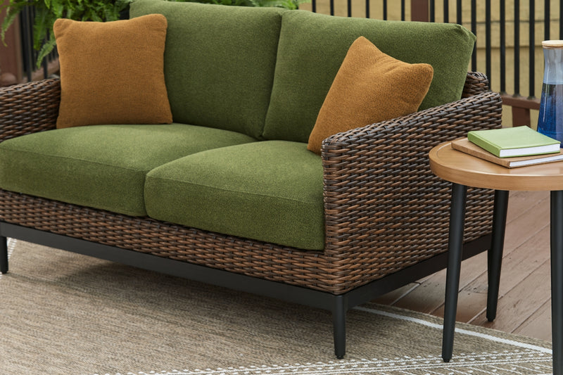 Horizon Hall Outdoor Seating