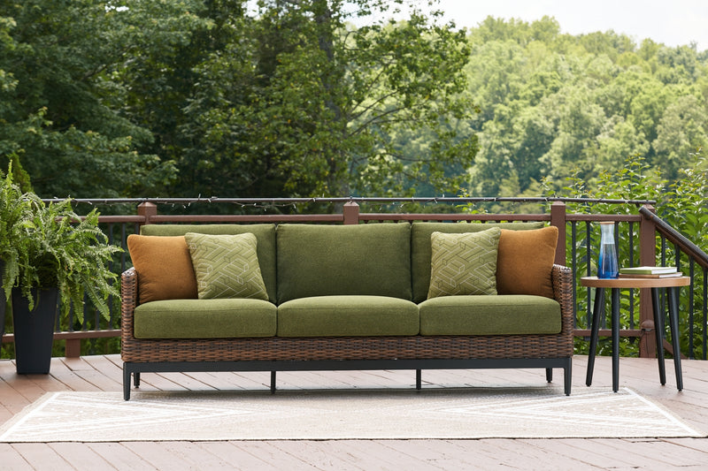 Horizon Hall Outdoor Seating