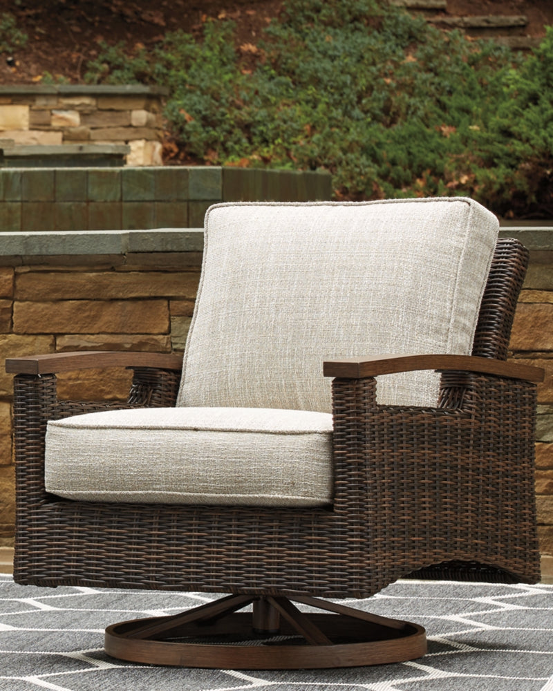Paradise Trail Outdoor Seating