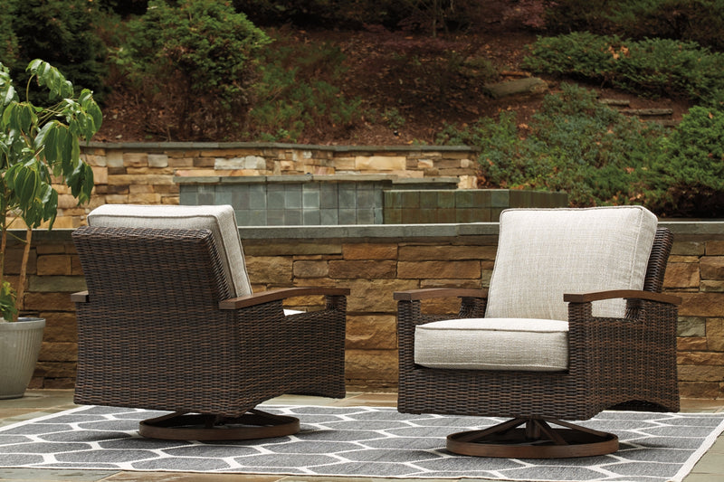 Paradise Trail Outdoor Seating