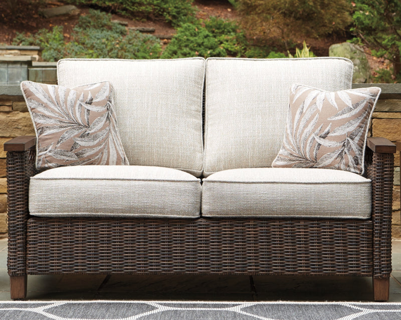 Paradise Trail Outdoor Seating
