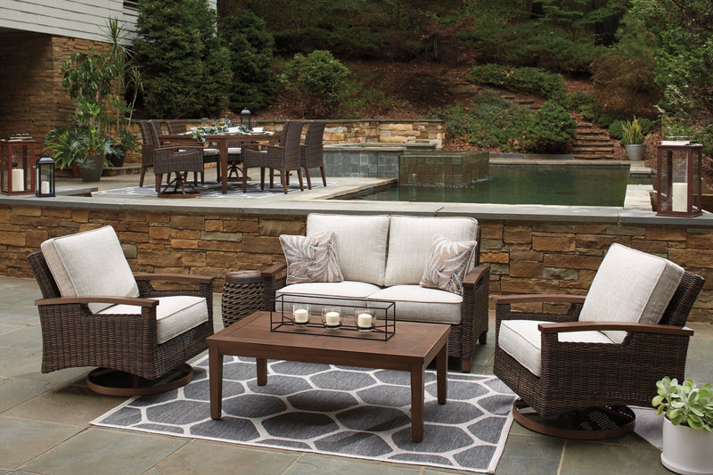 Paradise Trail Outdoor Seating