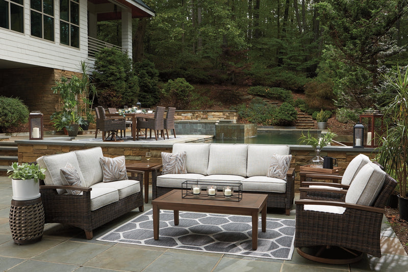 Paradise Trail Outdoor Seating