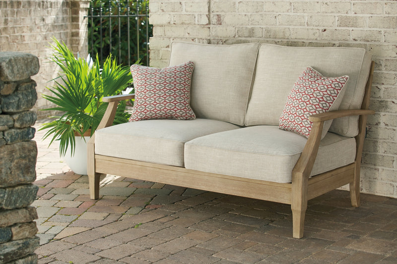 Clare View Outdoor Seating
