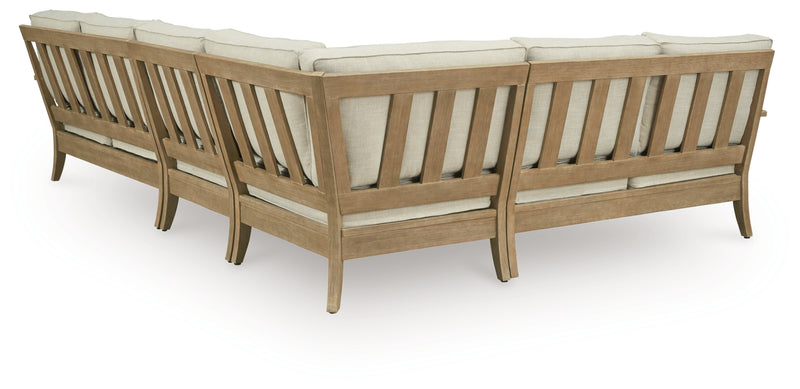 Clare View Outdoor Seating